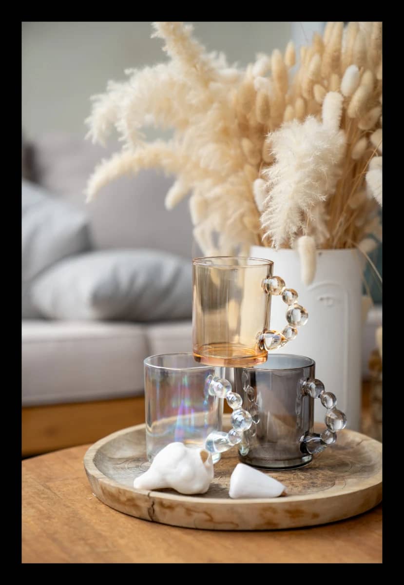 Glass mug, smoke