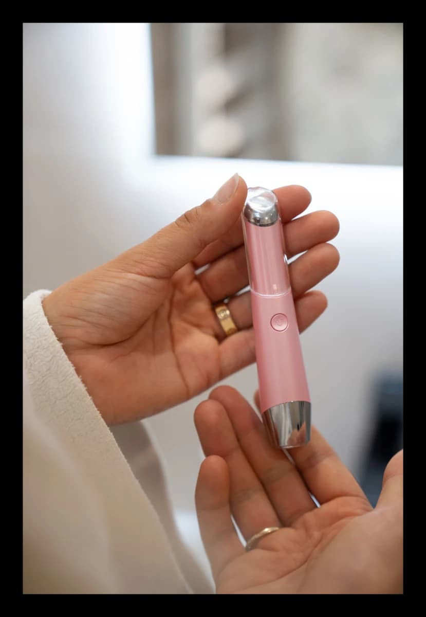 Ion Color Light – eye and lip device